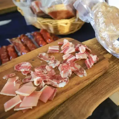 kuća-od-kobasica-19